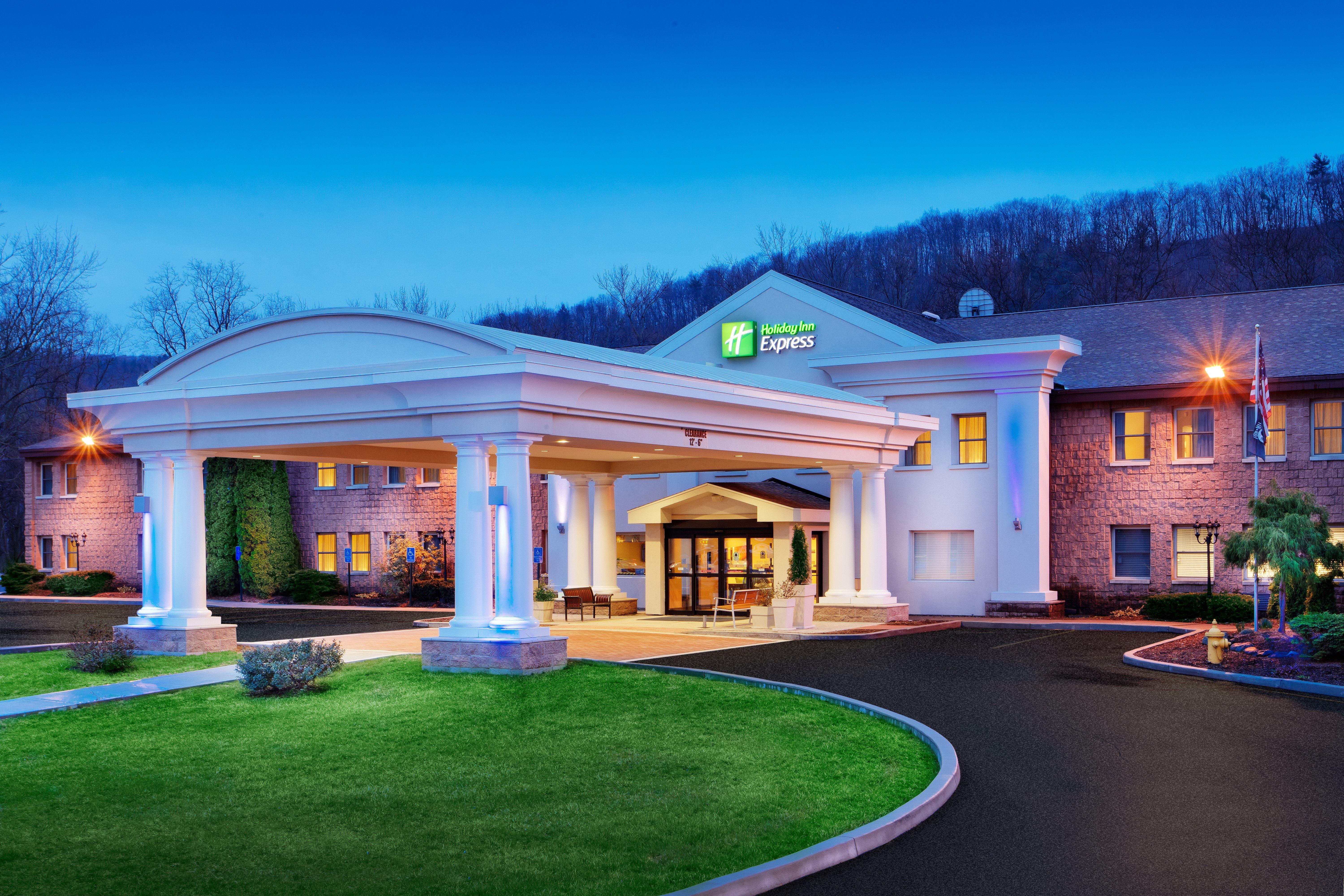 Best Western Owego Inn Exterior foto
