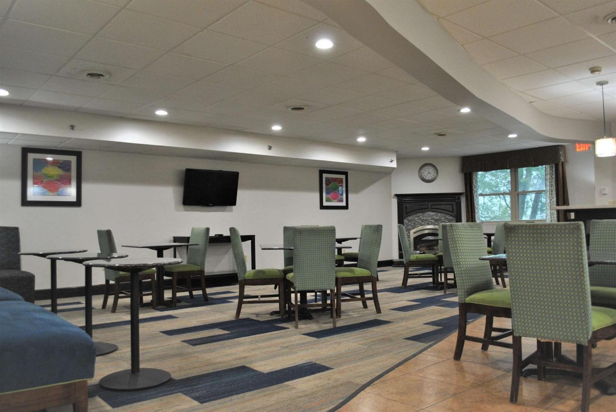 Best Western Owego Inn Exterior foto